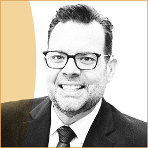 photo de Christopher Sutton de la tête et des épaules