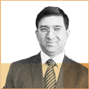 photo de la tête et des épaules d'Mahadeo Sukhai