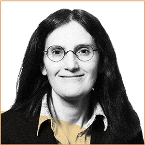 photo de la tête et des épaules d'Paula Chapman 